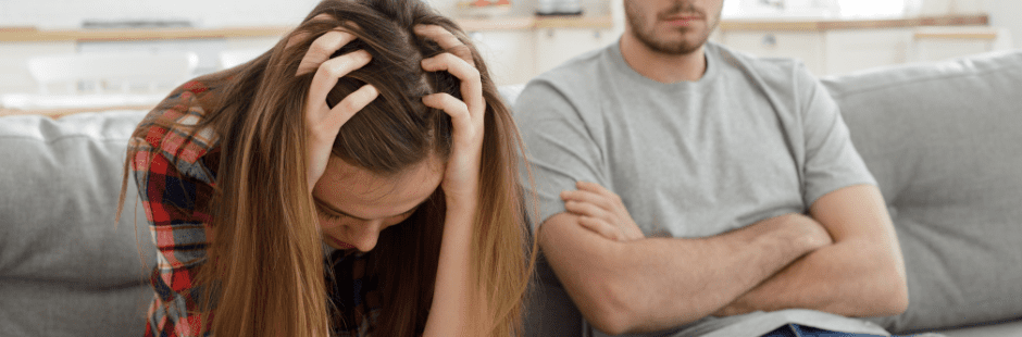coniugi separati in casa che organizzano la convivenza